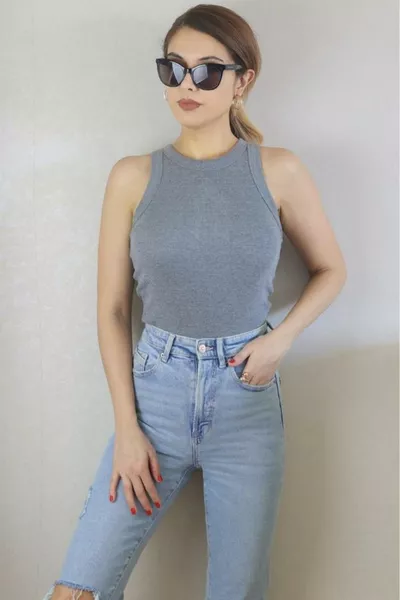 تيشيرت نسائي قطني مضلع بجودة بريموم ولون فحمي