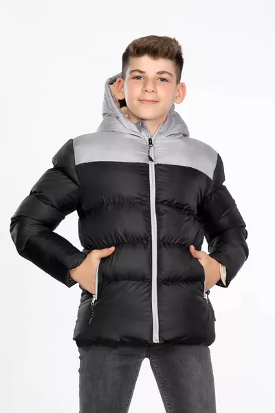 Cappotto nero impermeabile segmentato in pile spesso da ragazzo