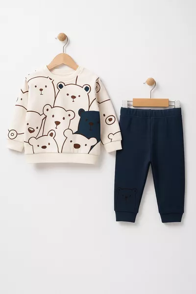 فريق الأطفال دب صغير