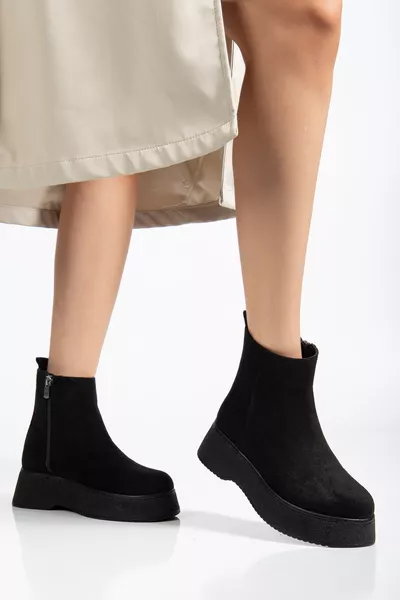 حذاء نسائي أسود من الجلد السويدي بنعل سميك بدون أربطة