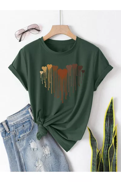 قميص تيشرت بطباعة قلوب ذائبة