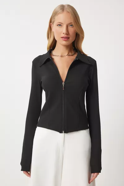 بلوزة نسائية محبوكة بسحاب وياقة بولو سوداء 