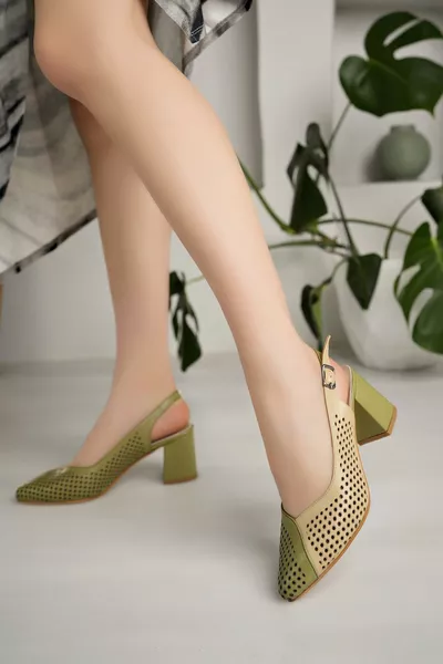 صنادل نسائية بكعب يومي من الجلد الطبيعي 