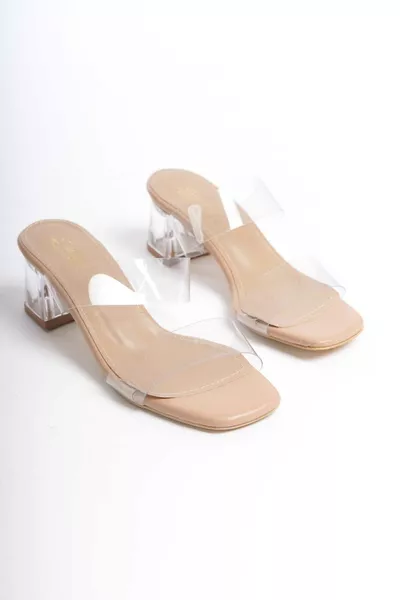 صندل نسائي بكعب عالٍ مع شريط شفاف