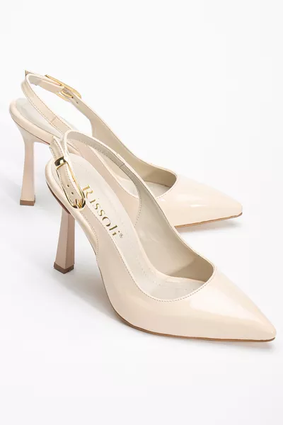 حذاء نسائي بيلدج كريمي من ريسولي بكعب وتزيين بحزام