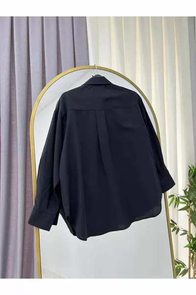 Hemd Schwarzes Oversize-Hemd mit Ballonärmeln und Plissee mit detaillierten Details Langes Basic-Damenhemd