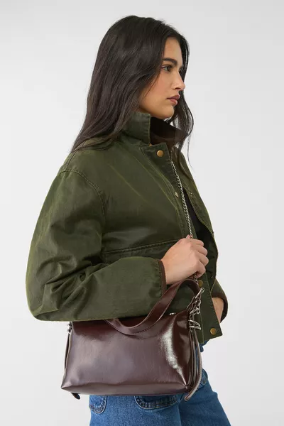 حقيبة يد مفصلة بمقبض