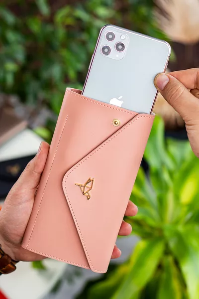 Портмоне тип плик с отделение за телефон и монети, модел с пудров цвят за жени