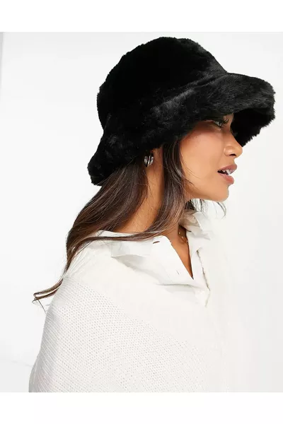 قبعة بكت بحشوة الفرو