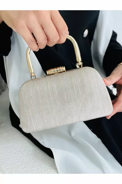 Women's Evening Bag with Long Chain Strap and Gold Chain Detail (Suitable for Phone Use)