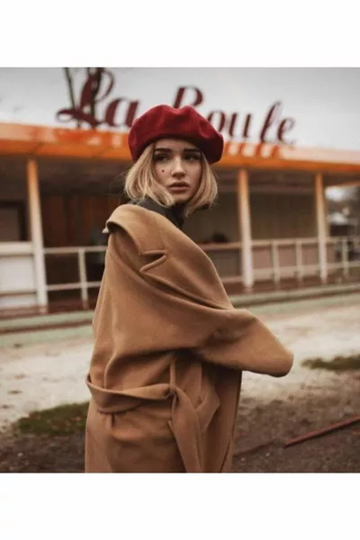 فنان فرنسي قبعة من الصوف بورغندي