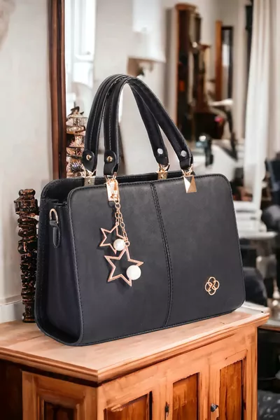 حقيبة كتف وذراع بخمس حجرات بحزام قابل للتعديل من جلد فيينا