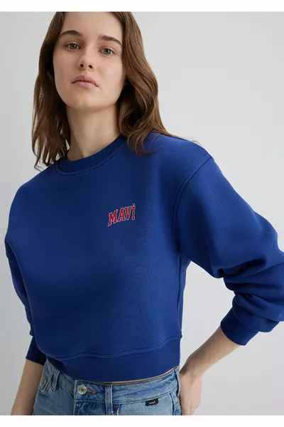 سويت شيرت قصير كحلي بطباعة الشعار 