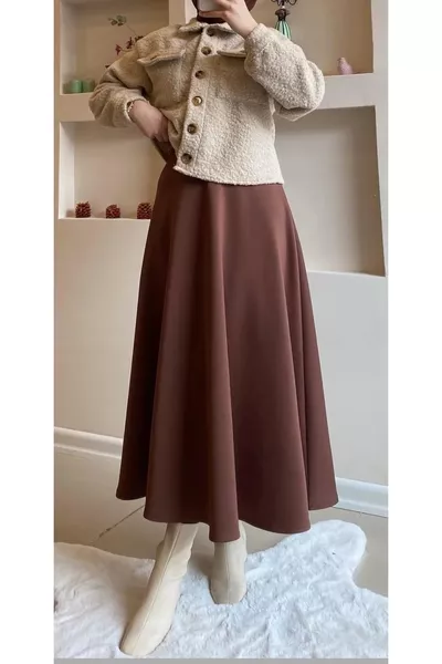 تنورة غواص كلوش بيضاء