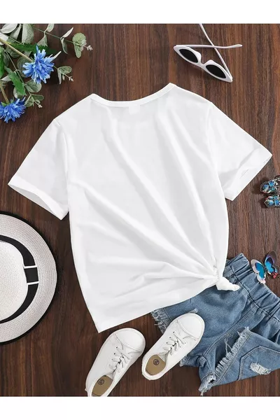 تيشيرت بناتي مطبوع عليه فراشة بيضاء وزرقاء