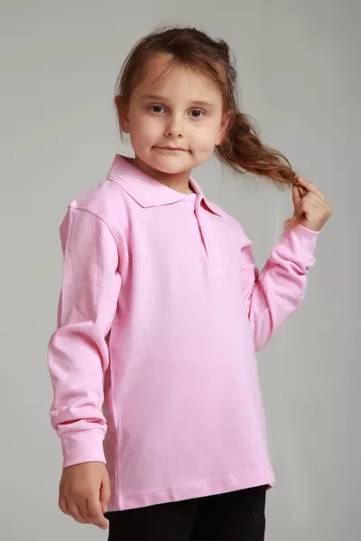 قميص بولو وردي بأكمام طويلة