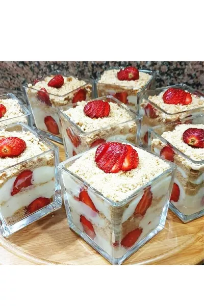 6 броя стъклени квадратни купички Magnolia за десерт и сладолед