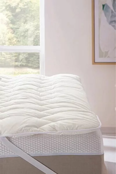 Спален подложка с вълнена пълнеж