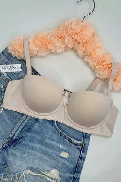 Дамски сутиен с твърда чашка и подплънка, без презрамки, телесен цвят