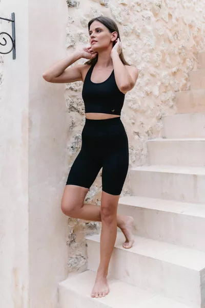 Gela Оформящи спортни клинове тип байкър Черен