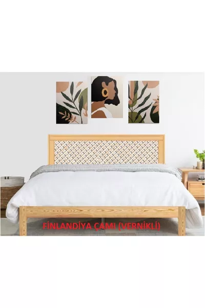 Lit en bois avec tête de séparateur