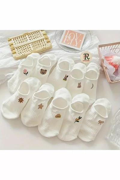 جوارب موسمية غير مرئية باللون الأبيض الحلو لأحذية النسائية المزخرفة بالزهور والرسومات الحيوانية بمقاس  أزواج