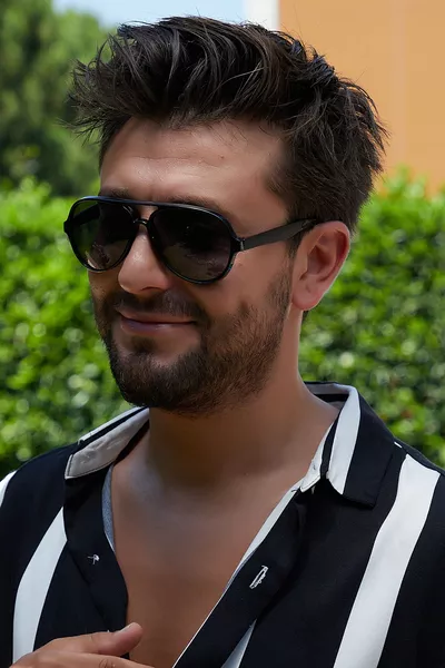 نظارات شمسية سوداء للجنسين BH