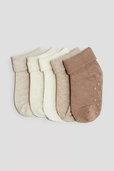 جوارب مضادة للانزلاق ومحمية بخمسة