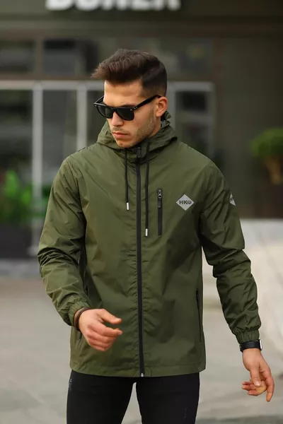 معطف مطري للرجال مبطن من الداخل مع جيوب وقبعة مقاوم للماء